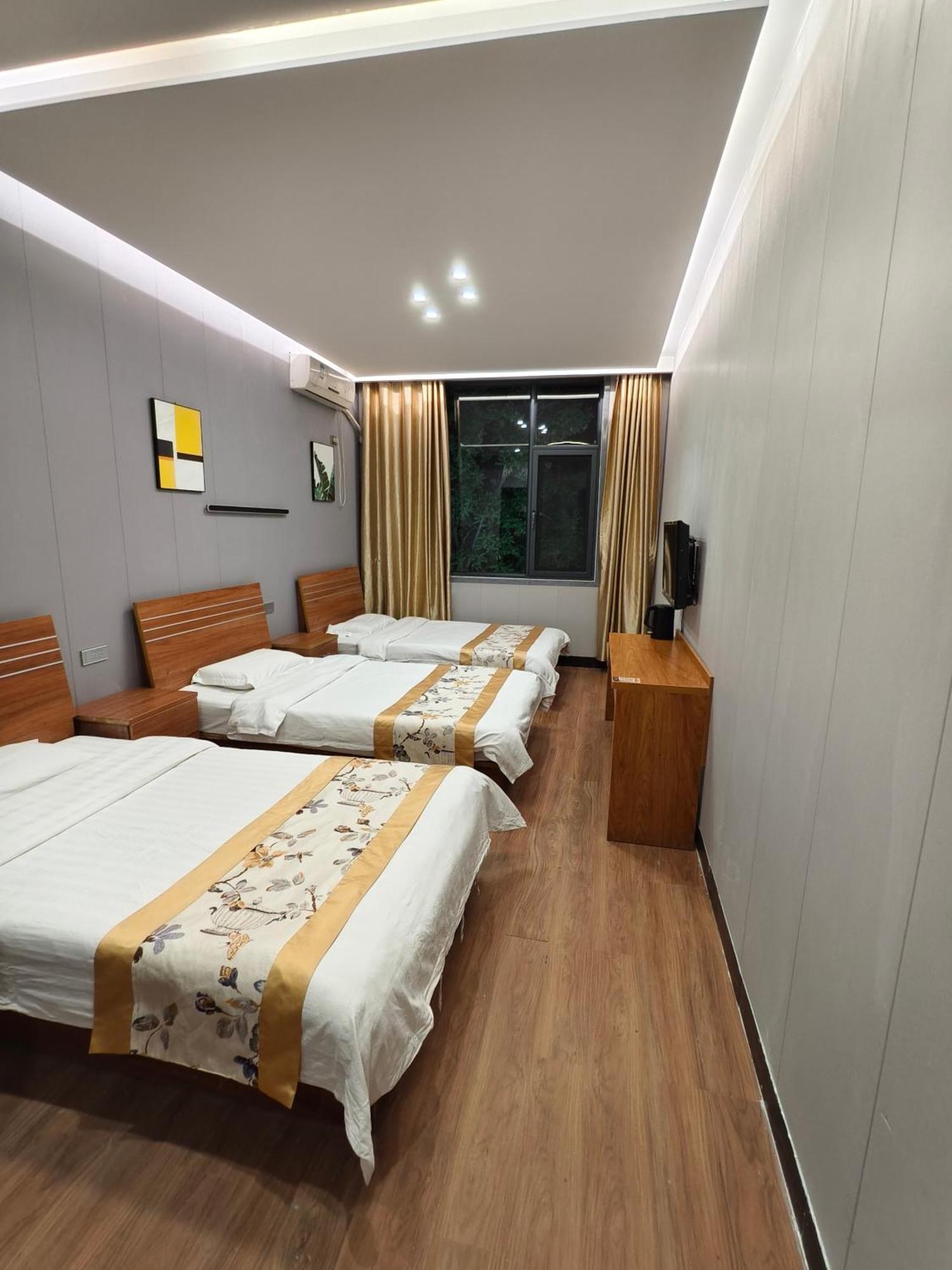 Huashan International Youth Hostel Huayin Bagian luar foto