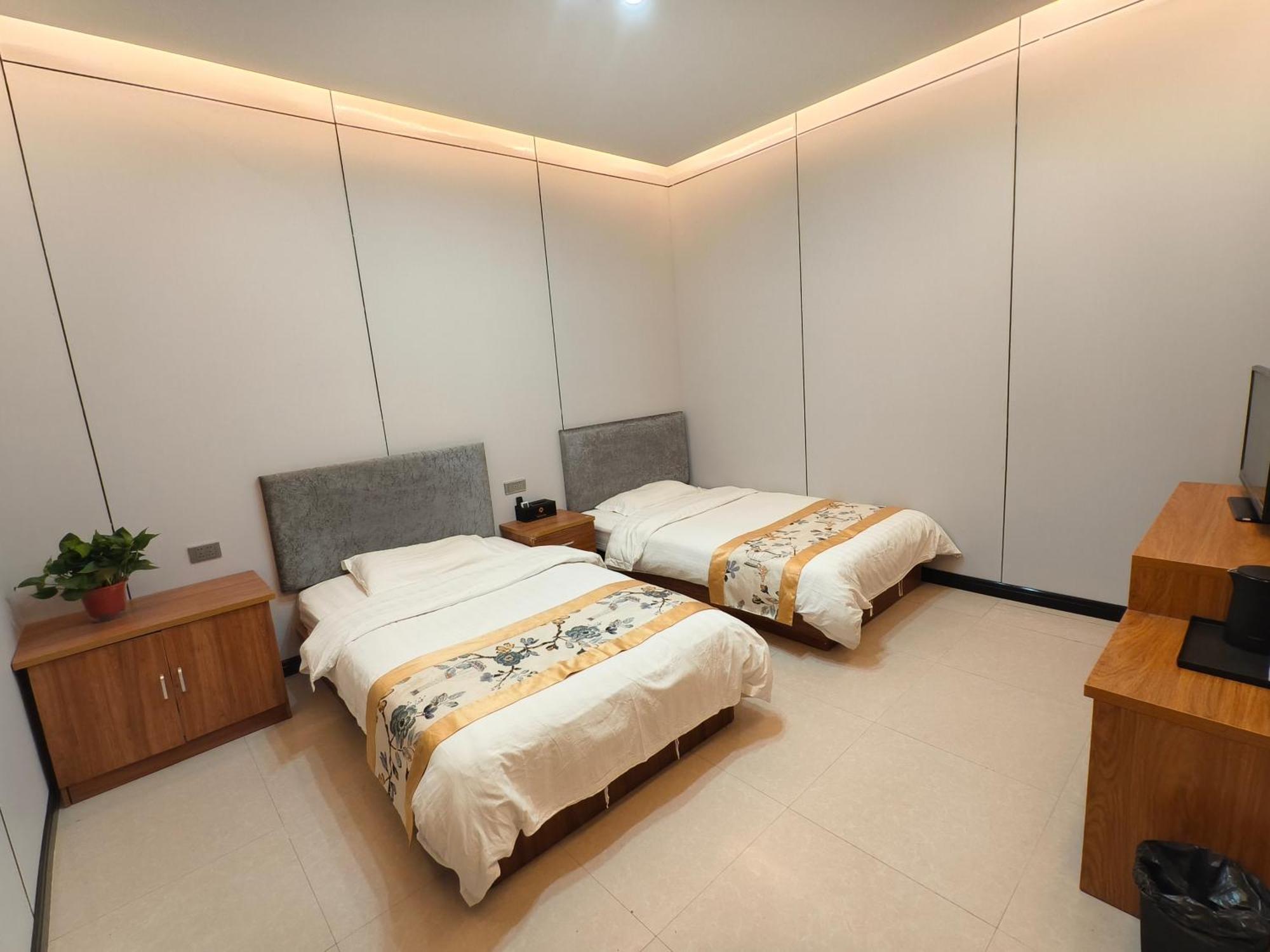 Huashan International Youth Hostel Huayin Bagian luar foto